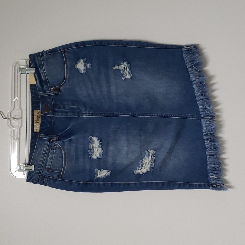 Hybrid distressed denim‎ skirt